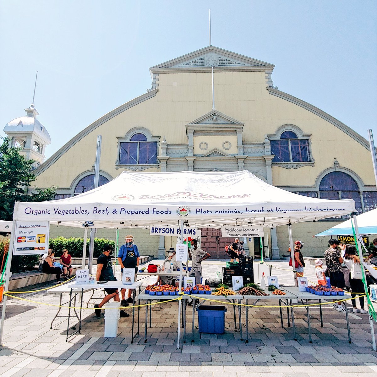OttawaFarmMkt's tweet photo. Hi #Ottawa! ICYMI @BrysonFarms is back at our Lansdowne Farmers' Market! Find them at the East Court, behind the Aberdeen Pavilion until 3pm!

PS don't forget that our Barrhaven Market is open at the Nepean Woods Park &amp; Ride until 2pm today too!

#MyOttawa https://t.co/nFL7UChvJi