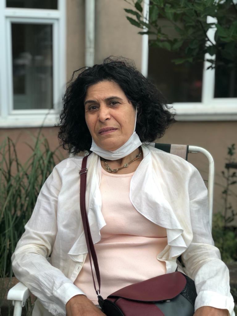 Pandemi döneminde evlerini yıkıp sokağa atmak istediğiniz  Gülistan Sitesi sakinlerinin yüzlerine iyi bakın. <a href="/uskudarbld/">Üsküdar Belediyesi</a> 
Alınlarında emekçi anaların, kadınların izlerini, gözlerinde yaşattığınız acıdan doğan mücadelenin azmini göreceksiniz.