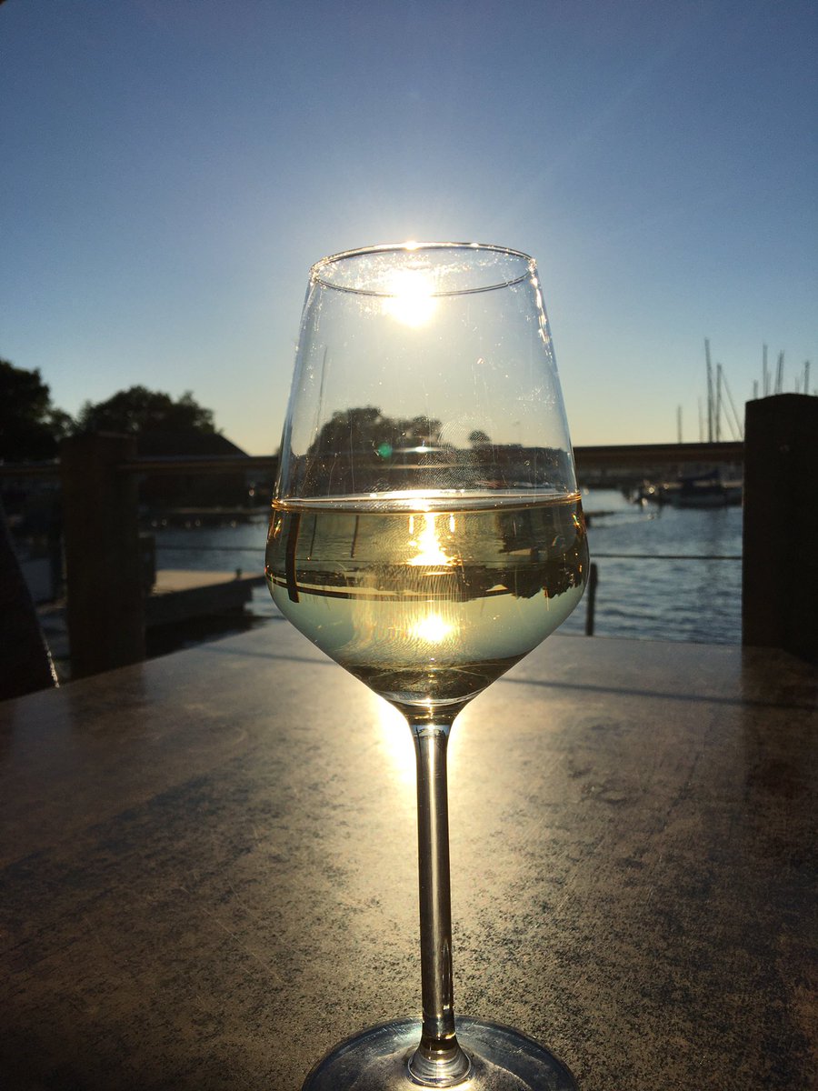 Loman alku on ihanaa ja loppuminen vielä ihanampaa. Huomenna alkaa arki ☀️ Ihana palata töihin, mutta vielä hetken nauti