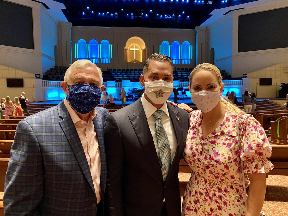 ChadChronister's tweet photo. Thank you @idlewildchurch Pastor Ken Whitten for your prayers, friendship, and graciousness. My wife @NikkiDeBartolo and I enjoyed your sermon today. https://t.co/A7IQ1CjoAD
