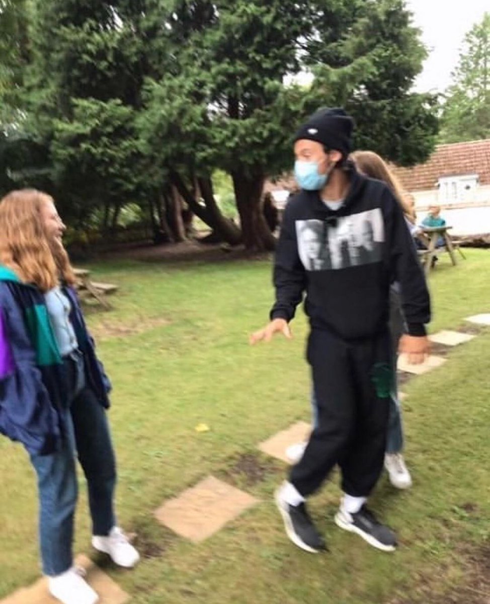 hsdaily's tweet photo. More of Harry today in England - August 16 https://t.co/9S2FJla9ft