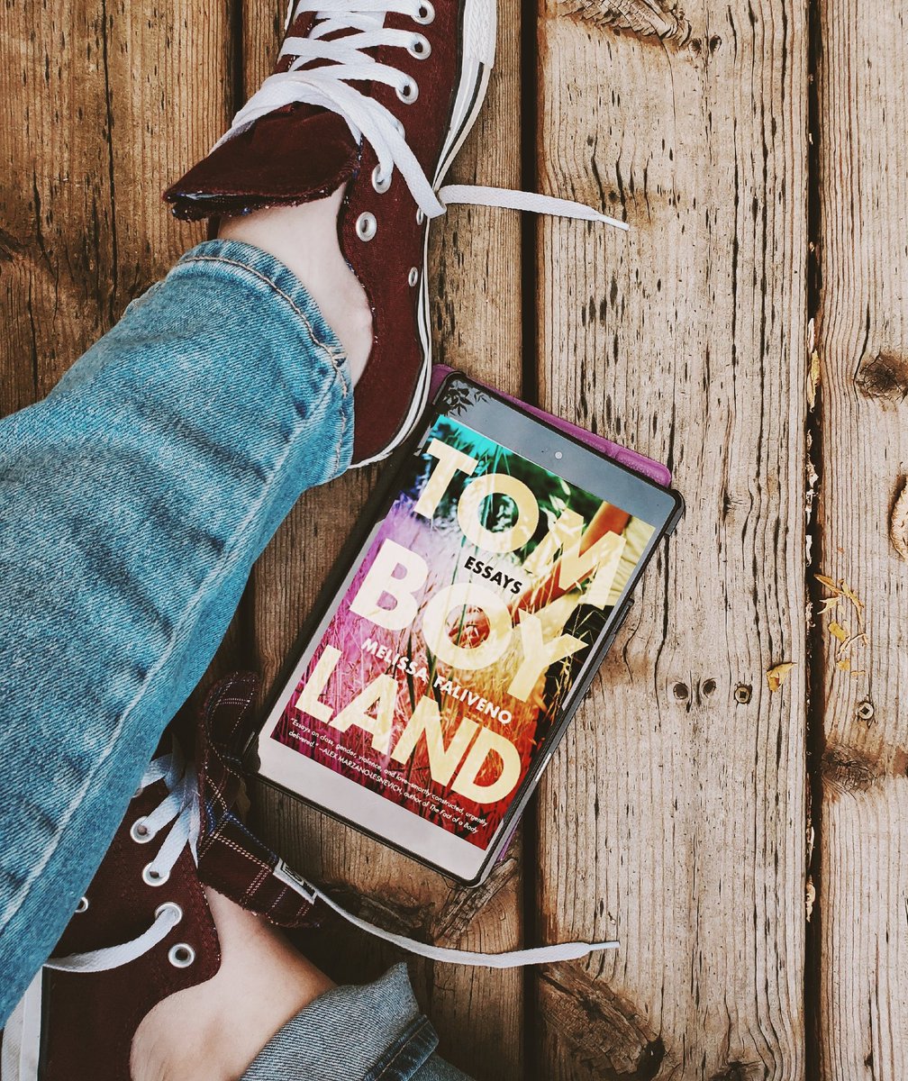 kendrasmills's tweet photo. Finished this one for @disneyreadathon (hard-working character) and @tropeicalreads (coming of age for my team prompts)! #disneyathon #tropeicalreadathon https://t.co/0SMjIxnas2