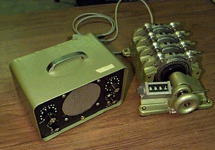 You could then use a sync block to manually advance the picture and sound together so it would stay in sync. Picture here is a squak box that would amplify the sound (I own both a tube and rectifier version of these, they make great guitar amps).