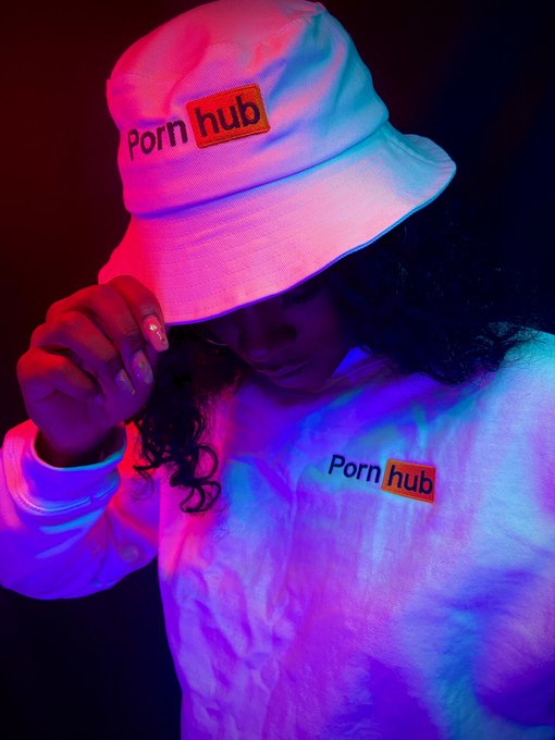 1 pic. The Marshmallow Collection X @Pornhub 
?@MrsTurkiouse https://t.co/kLSmrKdSj4