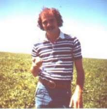 Thanks 2 My Dad, thru Blood, Sweat & Tears, Dad Started, which is now World's Largest, Potato Farm in Nevada. They said We were Crazy 2 Farm in the Desert! HA! Naysayers!
It Worked!
Pic of Bro, 1971, holding 1st Crop Potato.
Dana https://t.co/mwyxMYQDJ7
