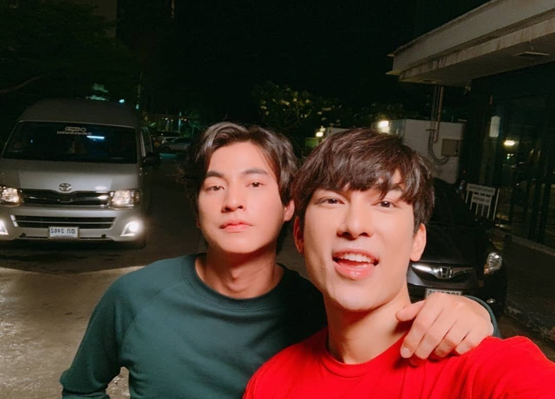 A thread where  #MewGulf become more in love the more you scroll down 