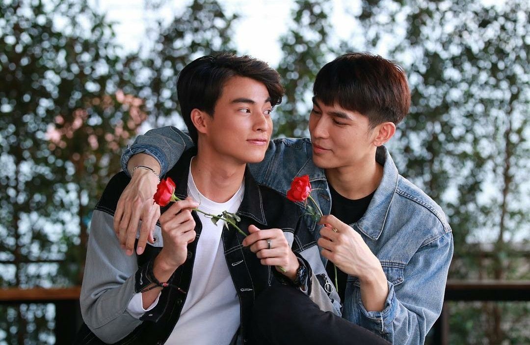 A thread where  #MewGulf become more in love the more you scroll down 