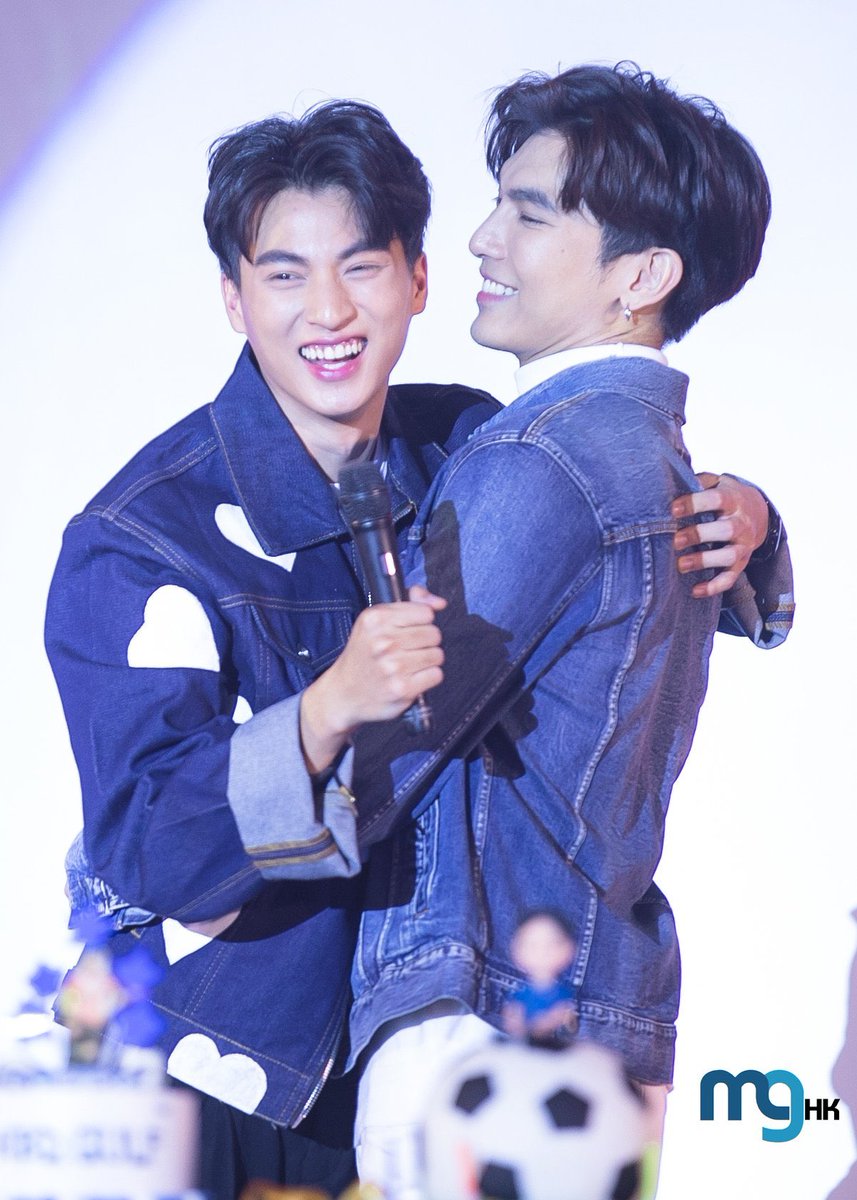 A thread where  #MewGulf become more in love the more you scroll down 