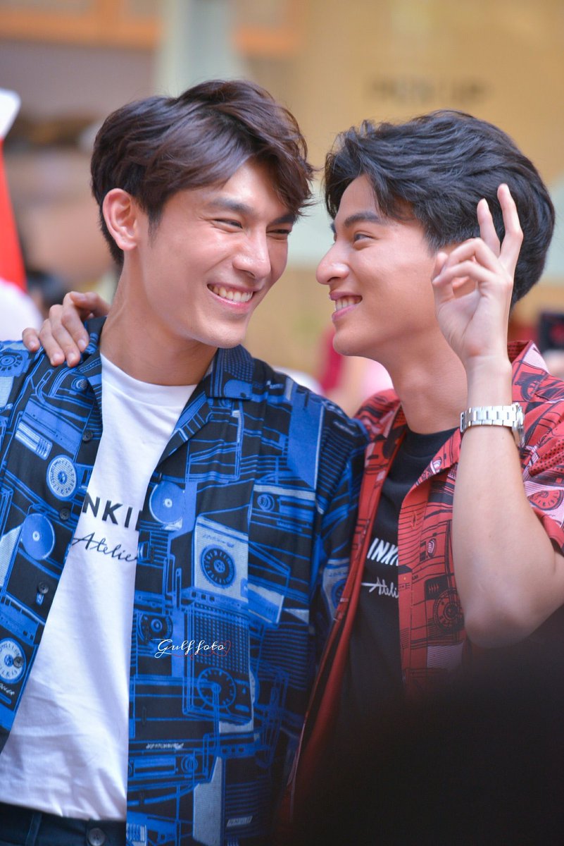 A thread where  #MewGulf become more in love the more you scroll down 