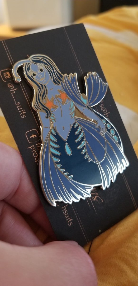 Hailey_Suits's tweet photo. Here is a REAL product from HSuits Productions which definitely doesn't sell raybans!
https://t.co/3DQRKbfcyn
#mermaid #mermaids #ocean #sea #enamelpins #art #fantasy https://t.co/hd0y1r8XgG