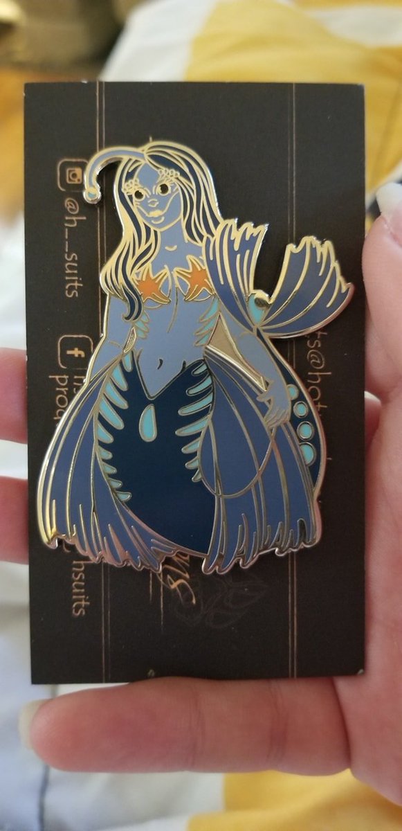 Hailey_Suits's tweet photo. Here is a REAL product from HSuits Productions which definitely doesn't sell raybans!
https://t.co/3DQRKbfcyn
#mermaid #mermaids #ocean #sea #enamelpins #art #fantasy https://t.co/hd0y1r8XgG