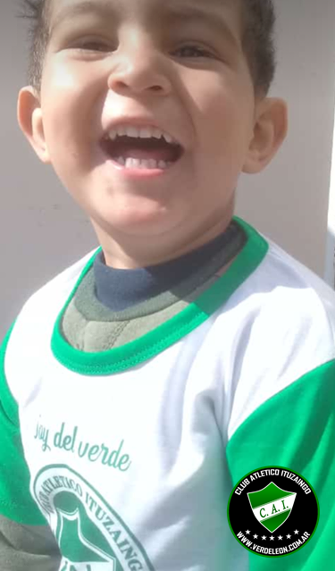 VERDELEON's tweet photo. Acá nos mandaron la foto de Román, otro #minihincha del Verde! https://t.co/J9nmqdSNUZ