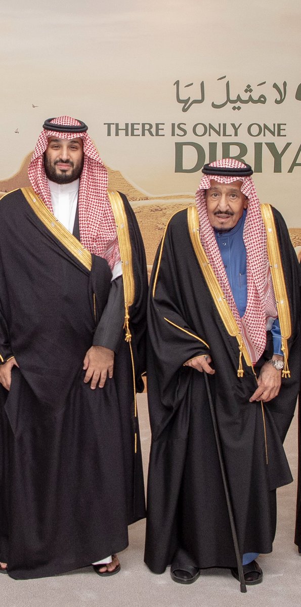 KSAEJ3's tweet photo. 9 مارس  : تعليق الدراسة في التعليم العام و الجامعي  . 
14 مارس : تعليق الحضور لمقرات العمل  .  

23 مارس : فرض حظر التجول . 

23 مايو : فرض حظر تجول كلي لمدة 4 أيام . 

15 أغسطس : التعليم عن بعد لمدة 7 أسابيع . 

" كل ذلك لمصلحة أفراد المجتمع .. فعلا مملكة الإنسانية ❤🇸🇦 . https://t.co/yLCVnfu5En