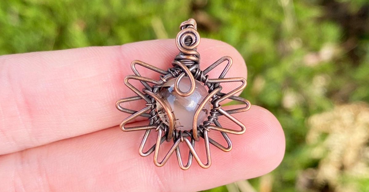 strwbrryww's tweet image. 🌈 THANK YOU GIVEAWAY 🌈

winner will receive a custom mini sun☀️
- RT, like, and follow me, @strwbrryww! 
- tag a friend for goodluck ✨