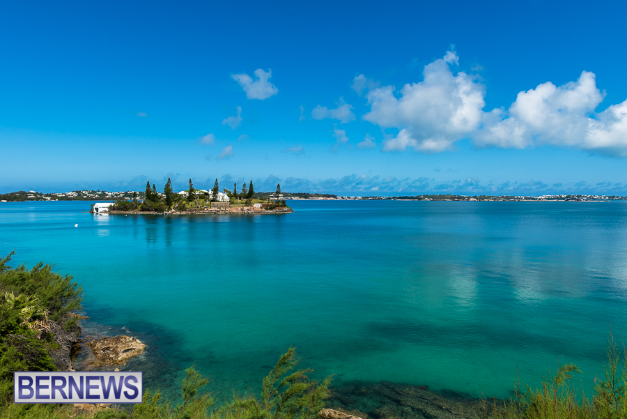 bernewsdotcom's tweet photo. A beautiful calm day looking towards 5 Star Island and the Sound beyond.  #Bermuda #ForeverBermuda #BermudaSummer https://t.co/3W2CXkPZ5M