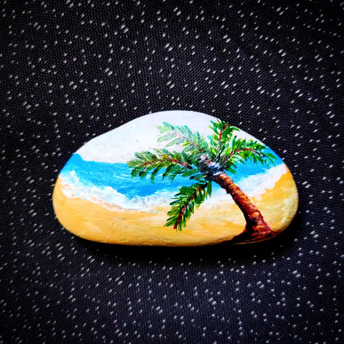 Ana_JSierpes's tweet photo. Entretenimiento de verano.... #pintura #piedras #bambas #minidecoracion #estilo #artebohemio #amimodo #colores #verano #inventos #byAnapincel🖌️ https://t.co/uET8DUPaa9