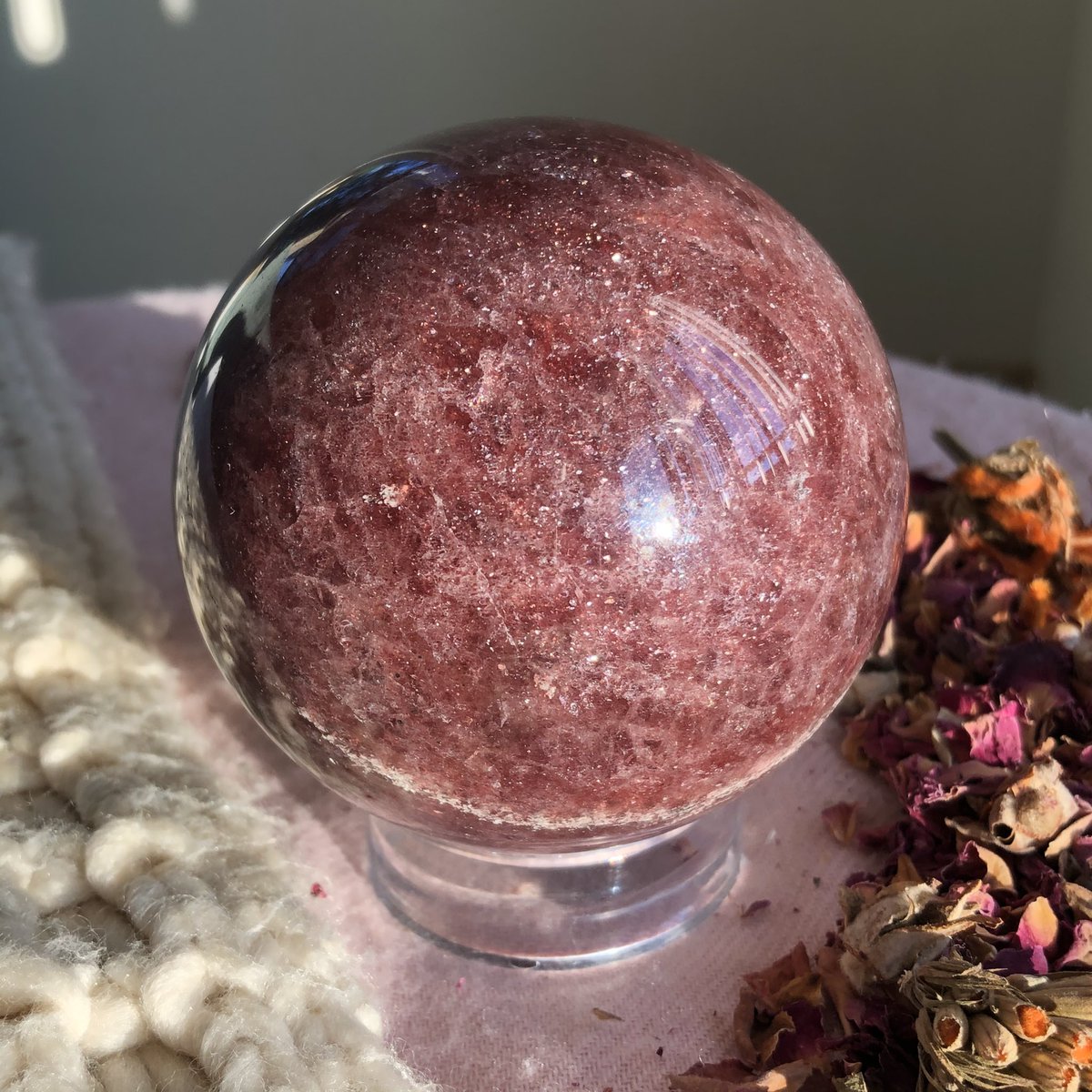 ••GIVEAWAY••

one random winner will receive this strawberry quartz sphere 🖤

rt &amp; follow me to enter!
optional: tag a friend