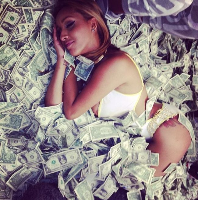 OhioStrippers's tweet photo. Now HIRING Cleveland STRIPPERS. We are actually ALWAYS hiring  for bachelor party strippers . Hourly Rate $100 ; plus additional tips.    Info@ClevelandPartyStrippers.com
#AdultJobs #Cleveland #StripperJobs #StripClubJobs #CleJobs #StripClub #Stripper #ClevelandJobs #DancerJobs https://t.co/YaOSmRrOzs