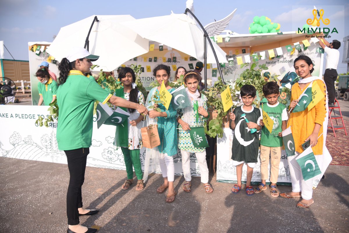 mividapak's tweet photo. Thanks you for joining us. 10,000 trees will be plant at Mivida City Islamabad. For Booking and Details contact us on 0333-517-5117.
#Mivida #MividaPakistan #Pakistan #MividaCity #InvestmentInIslamabad #Islamabad #MividaCityIslamabad #greenpakistan #PMIK #plantforpakistan https://t.co/3vWdjZoPLB