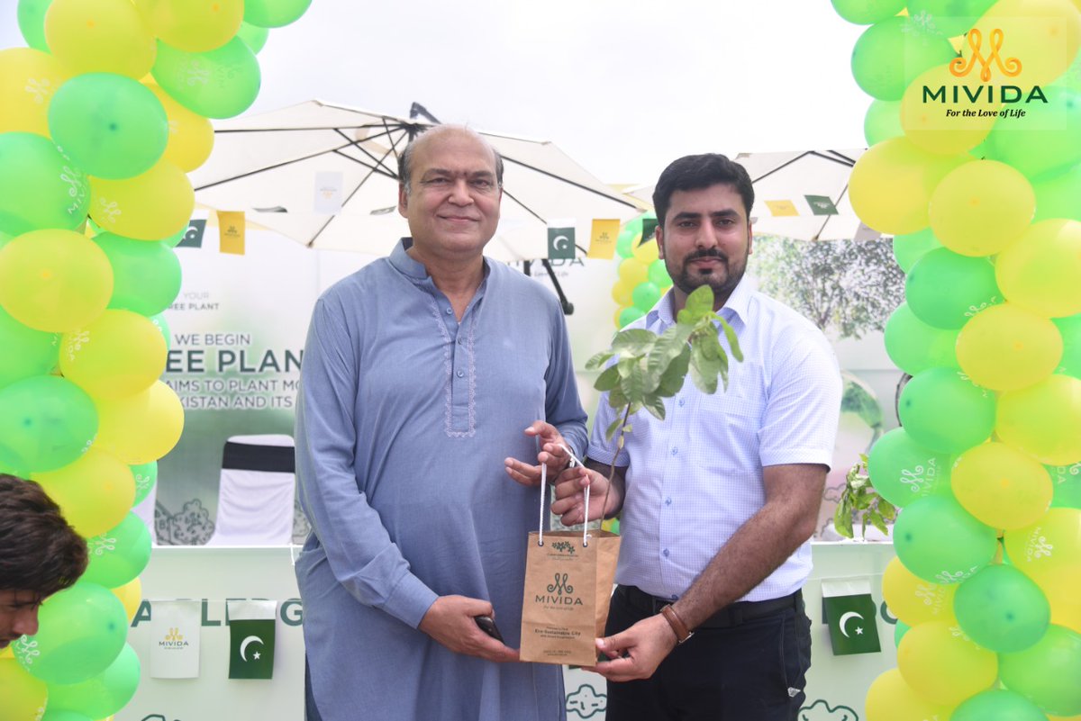 mividapak's tweet photo. Thanks you for joining us. 10,000 trees will be plant at Mivida City Islamabad. For Booking and Details contact us on 0333-517-5117.
#Mivida #MividaPakistan #Pakistan #MividaCity #InvestmentInIslamabad #Islamabad #MividaCityIslamabad #greenpakistan #PMIK #plantforpakistan https://t.co/3vWdjZoPLB