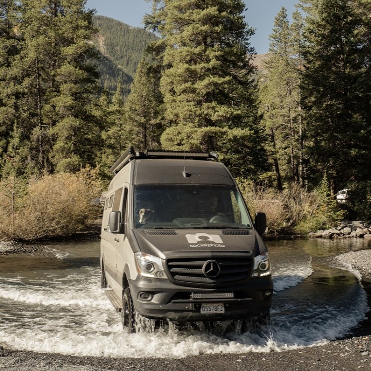 rbcomp's tweet image. Giving the van a much needed bath #rbadventurevans #rbcomponents #mercedes #sprintervanconversion #bathtime #carwash #getoutside