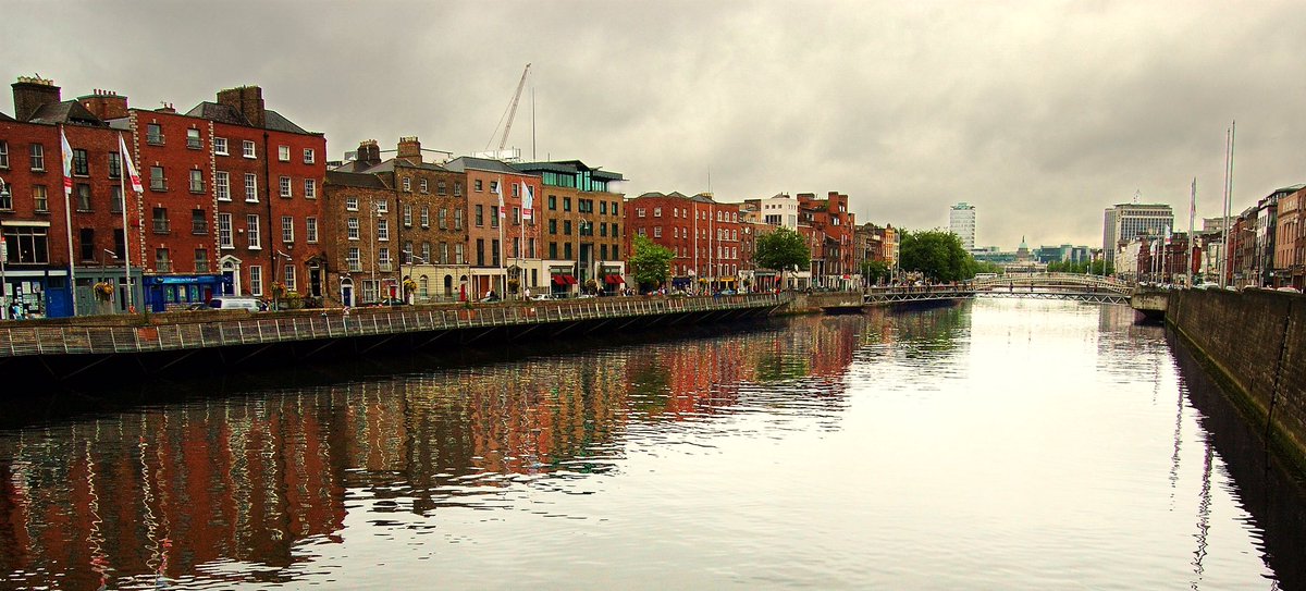 And rolling through the Big Smoke, Anna Livia. It was near here that Vikings hauled up their longships & founded the city over a thousand years ago.