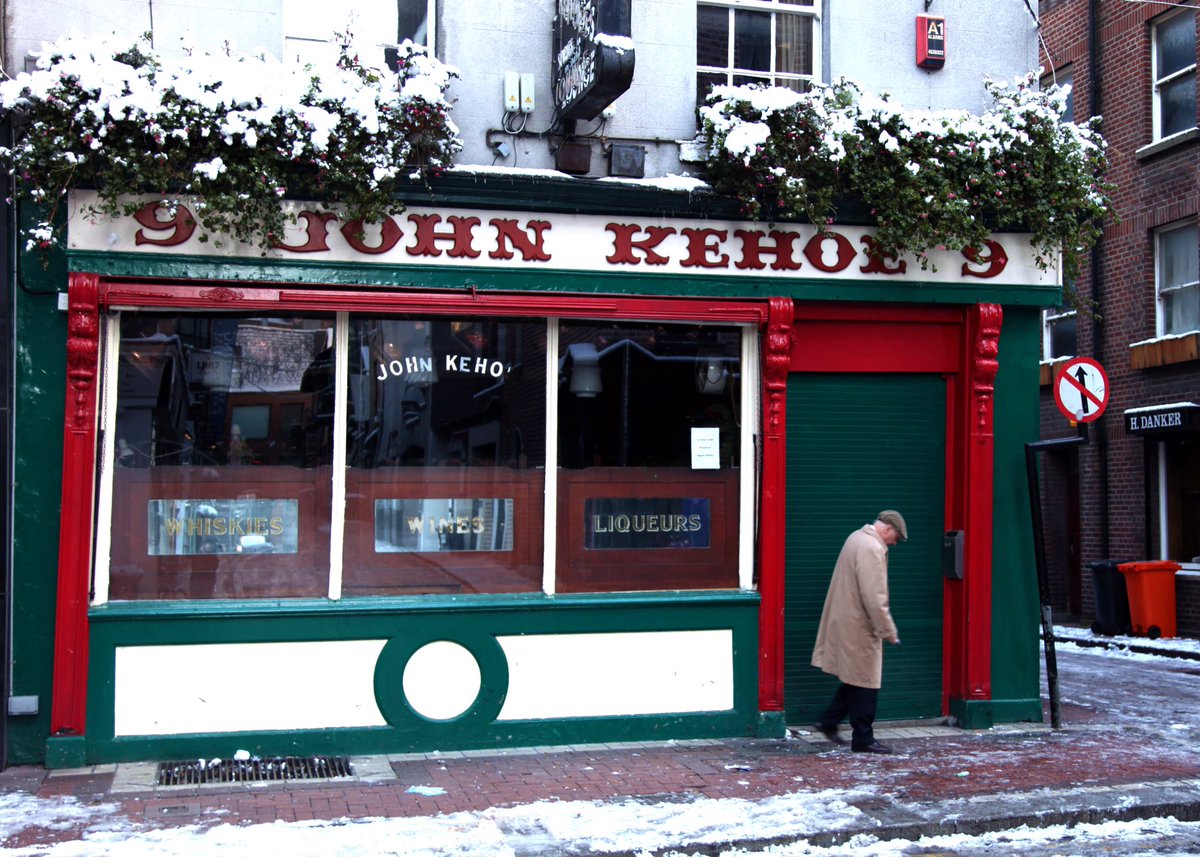 Some give directions by churches & others by pubs. Street names are a nebulous matter in the town at the ford of the hurdles. Each thoroughfare had at least two.