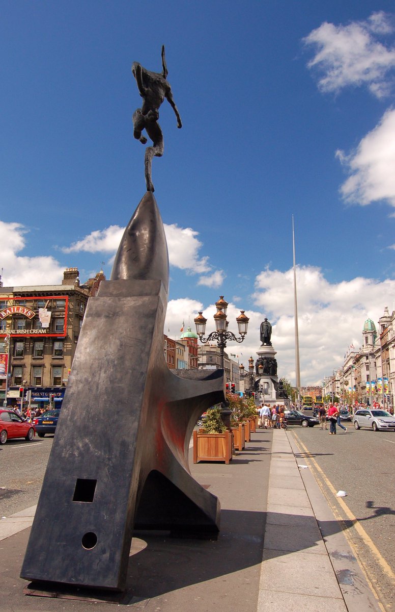 Or the time when Barry Flanagan’s beasts took over the city.