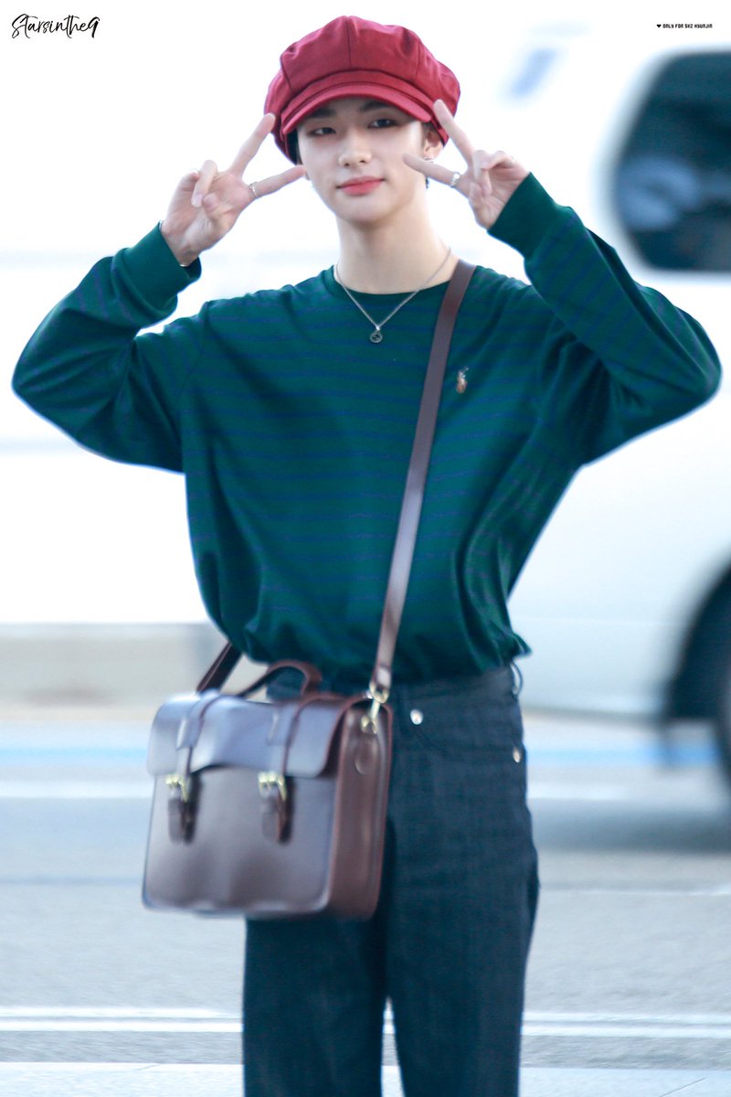 hyunjinpost's tweet photo. ♡♡♡ https://t.co/N0yiY6qenh