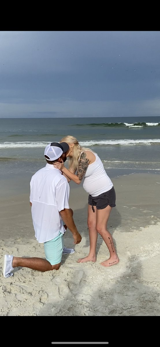 ambermaariah's tweet photo. As seen every where else, WERE GETTING MARRIED 😍🤍💍 https://t.co/HTJUUdy7NE