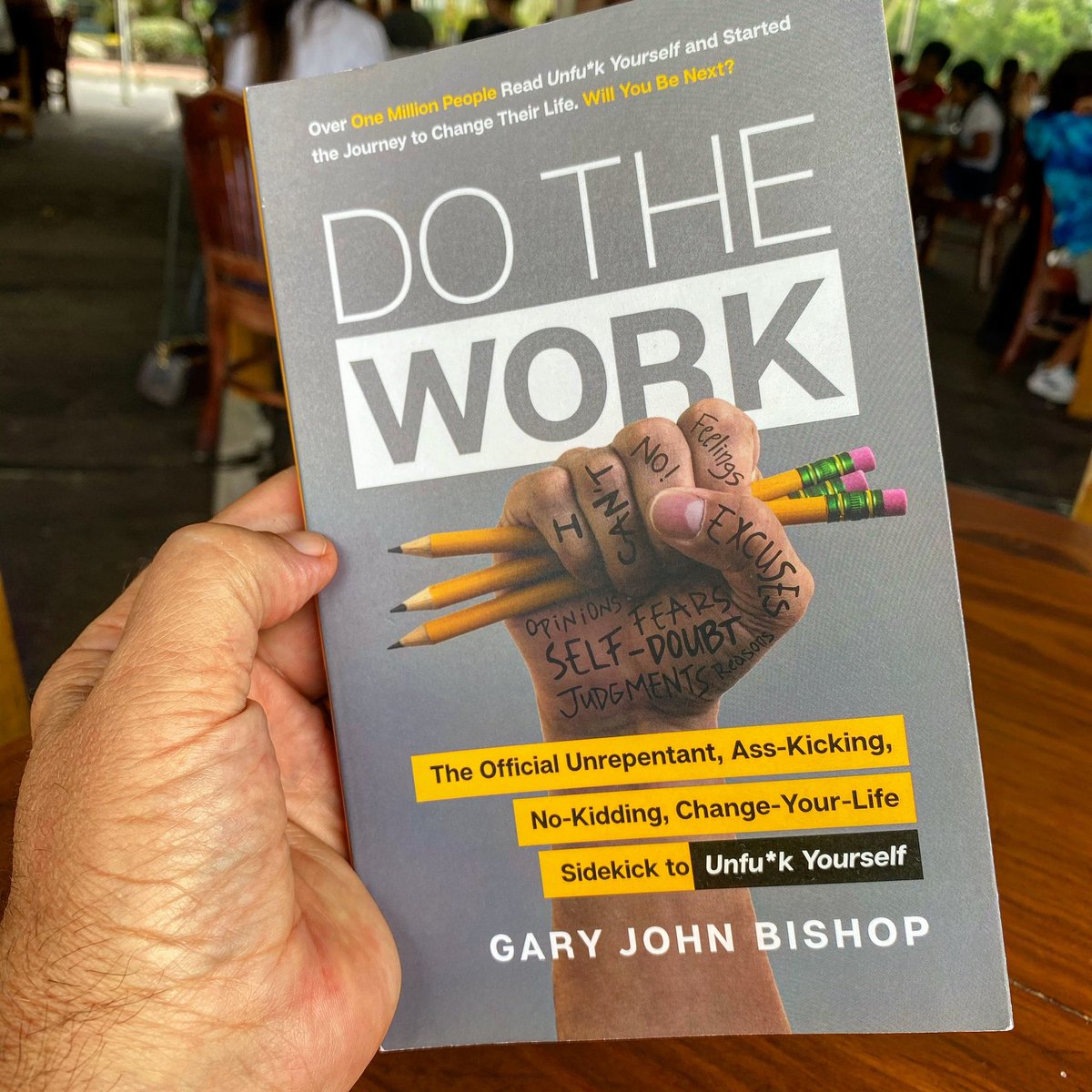 JLynnJacobs's tweet photo. having a late lunch w @GaryJohnBishop as I continue to prep for my #podcast with him #tagimit ... https://t.co/do42MsbNQI #unfuckyourself #stopdoingthatshit #dothework https://t.co/zfWAbLnVWI
