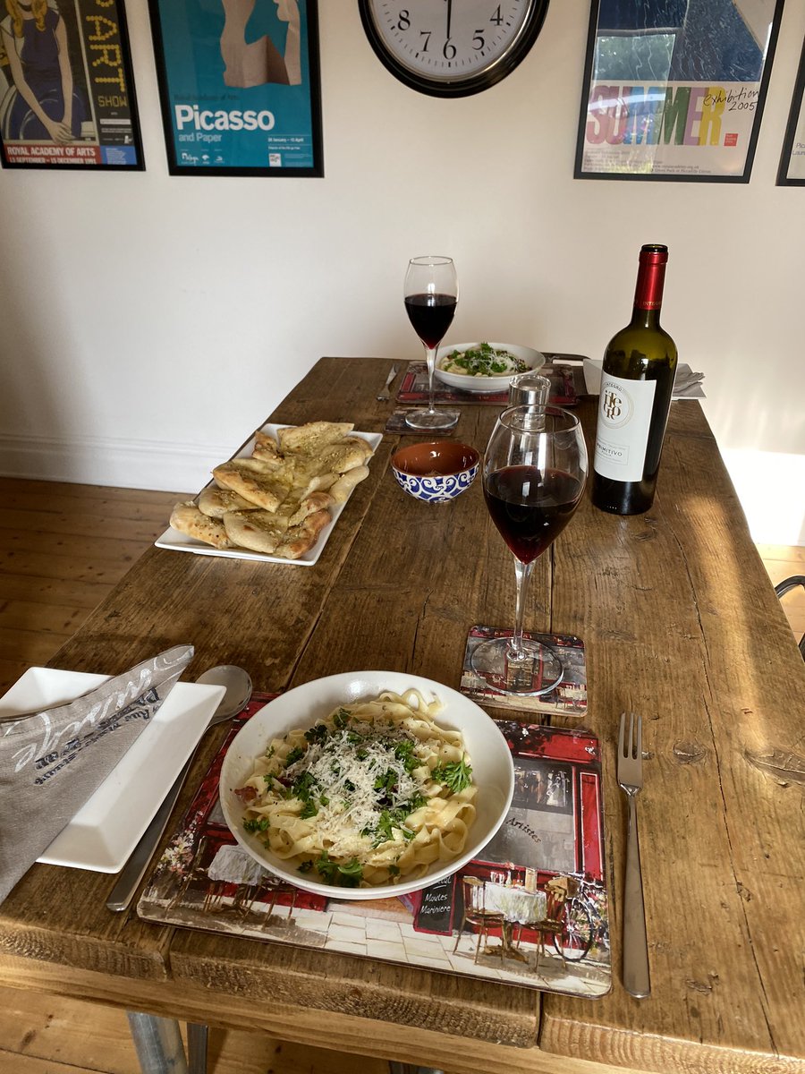 smallestginclub's tweet photo. #PrestonLockdown continues so this evening @smallestginclub has gone full on #KitchenRestaurant #ItalianTrattoria @campari #GinOdina https://t.co/Mv5UitBjIw homemade @jamieoliver #tagliatelle #pizzadough table @marshmillint @BoothsCountry 🍷 🇮🇹 https://t.co/qPdHNZhCer