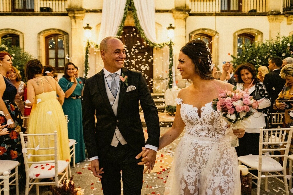 vgg1988's tweet photo. Seguimos recordando momentos buenos de las bodas del año pasado. Aquí tenemos la boda de Paula y Sergio, un enlace que fue precioso en la Finca Villa Vera. ⁣
⁣
Cada pareja es especial y cada pareja tiene su historia. Y así es cómo las vemos reflejada… https://t.co/GZAEwt79QT https://t.co/prRM03JJFF