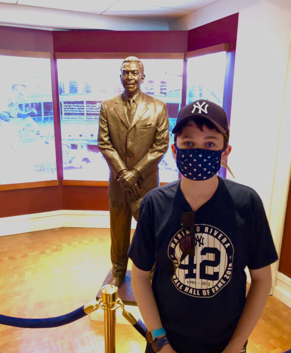 As <a href="/MLB/">MLB</a> celebrates #NegroLeagues100 centennial today, we share these special images from the <a href="/baseballhall/">National Baseball Hall of Fame and Museum ⚾</a> of legendary icons Satchel Paige, Monte Irvin, Roy Campanella and Buck O’Neil