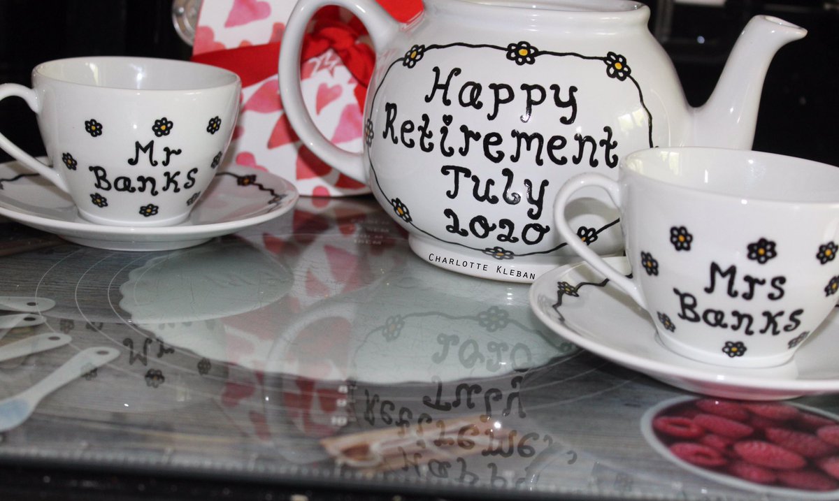HandDrawnWorld_'s tweet photo. Hello world 🌍 Hope you had a good weekend 😊 It’s pouring down ☔️ Time for a relaxing cuppa ☕️ 

https://t.co/el9iYdJxre

#HandmadeHour #WeddingDayChat #weddinggifts #retirementgifts #anniversarygifts #BrumHour https://t.co/dWX8wHbpDr