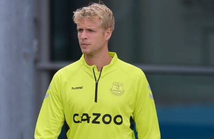 EvertonNewsFeed's tweet photo. Jonas Lossl back at Finch Farm today as well https://t.co/U883LPo1y5