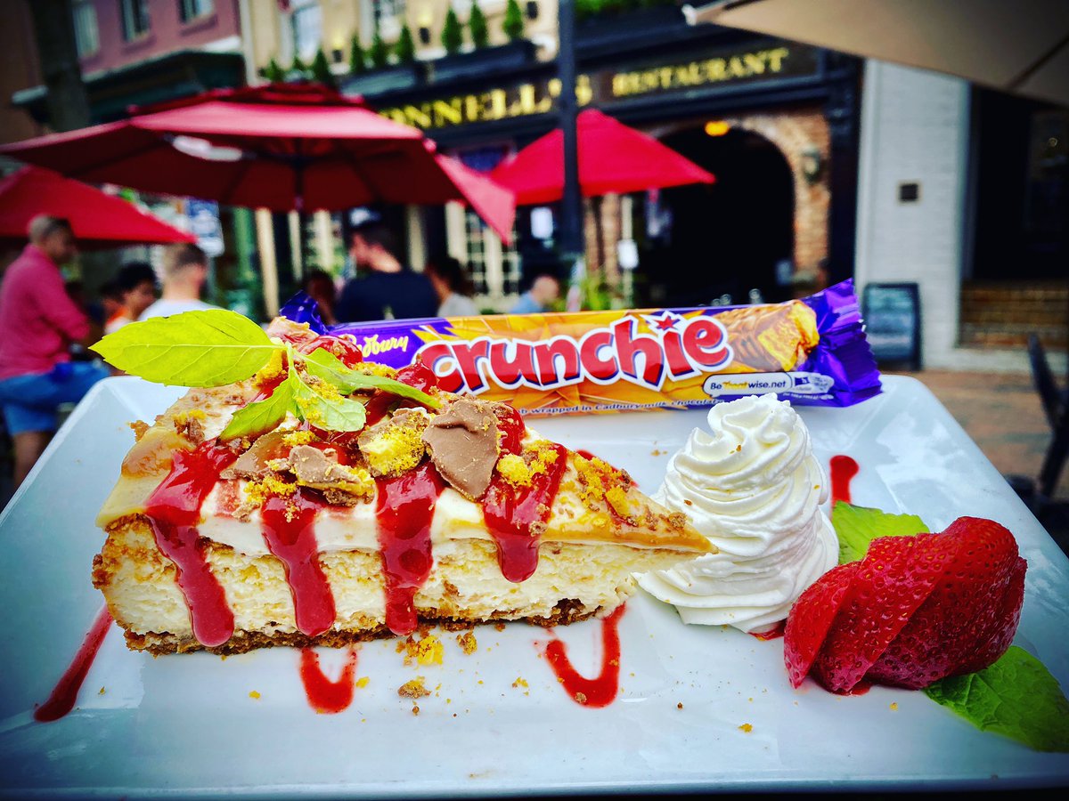 Did someone say Crunchie Cheesecake? Yes we did! Introducing our latest creation from Executive Chef Alex. Available only at O’Connell’s.  And yes, you can buy the Crunchie bar too if you want 😊😋🤩😎
#crunchiecheesecake
#oconnellsStrong
#visitALX