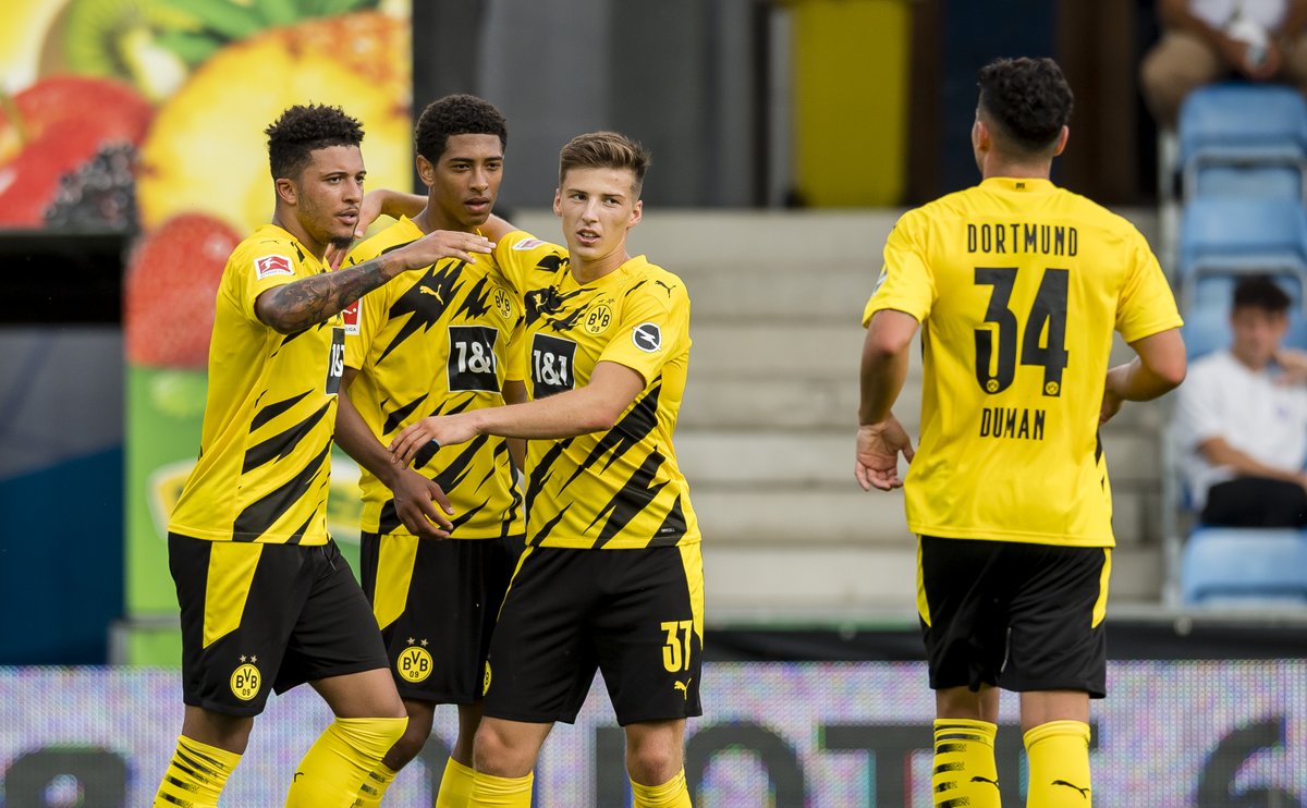 BVBjpn's tweet photo. 1⃣ 1⃣ ゴ ー ル ⚽️

#BVBFAK https://t.co/WceK21RzSg