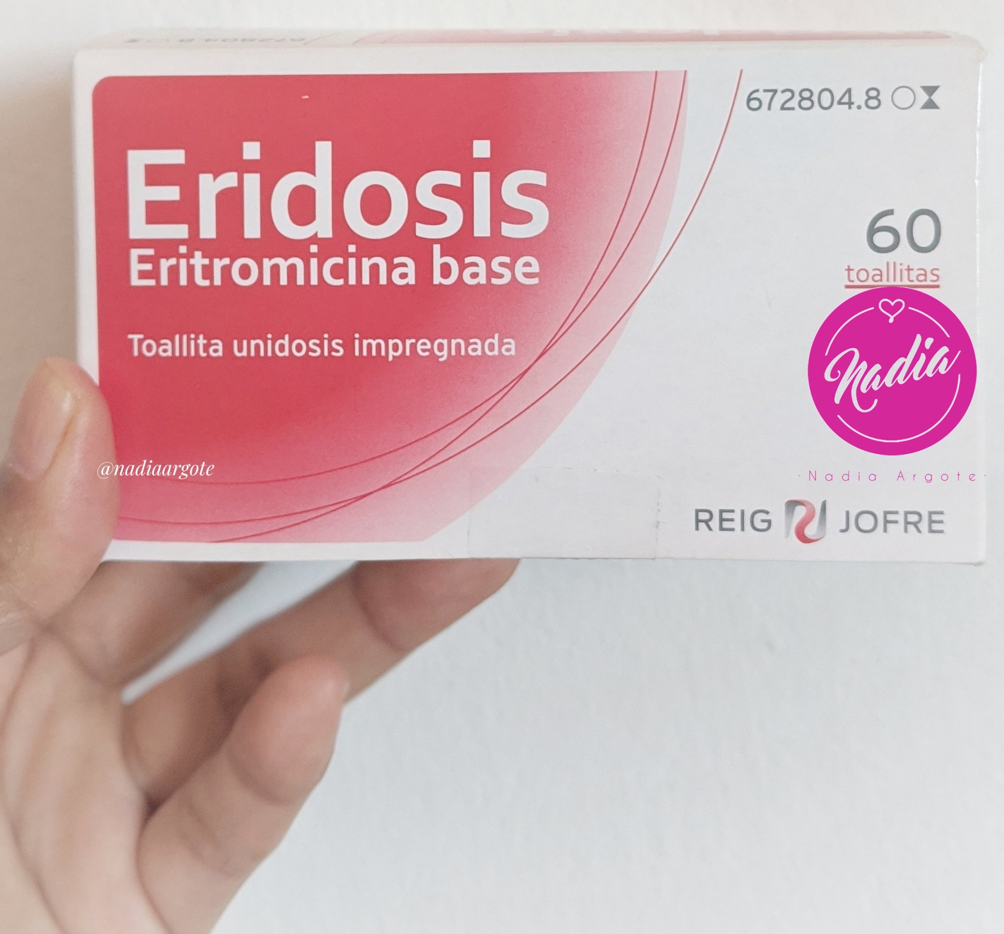 Nadia Argote on "Eridosis es un producto específico para piel acneica y es un antibiótico tópico para acné, lo recetó mi propio médico al ver la gravedad de mi acné,