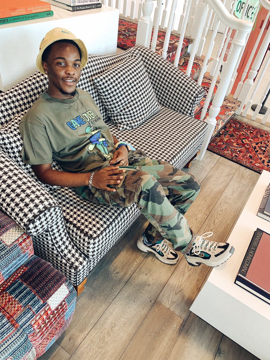 Keelo_'s tweet photo. You become the chosen one when you choose yourself. #YoungLoski #AOTG https://t.co/FzcoSbdcDU