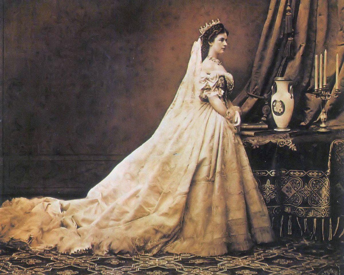  Empress Elisabeth (Sissi) of Austria: A THREAD 