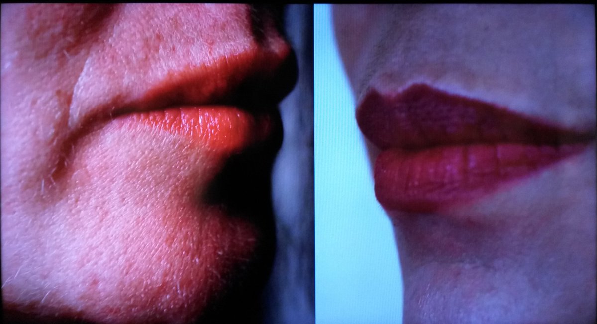 eljanovega's tweet photo. 🔴 REPORTAJE
Esta noche, testimonios exclusivos de las cuatro víctimas que denuncian a doctor en Sicología, Pablo Vera. Las habría inducido a tener tríos sexuales en la #USACH.
Académico será formalizado por abusos sexuales el 20 de agosto.
#CHVNoticias
#CNNChile
#AlertaFeminista https://t.co/gRY1DkaM5z