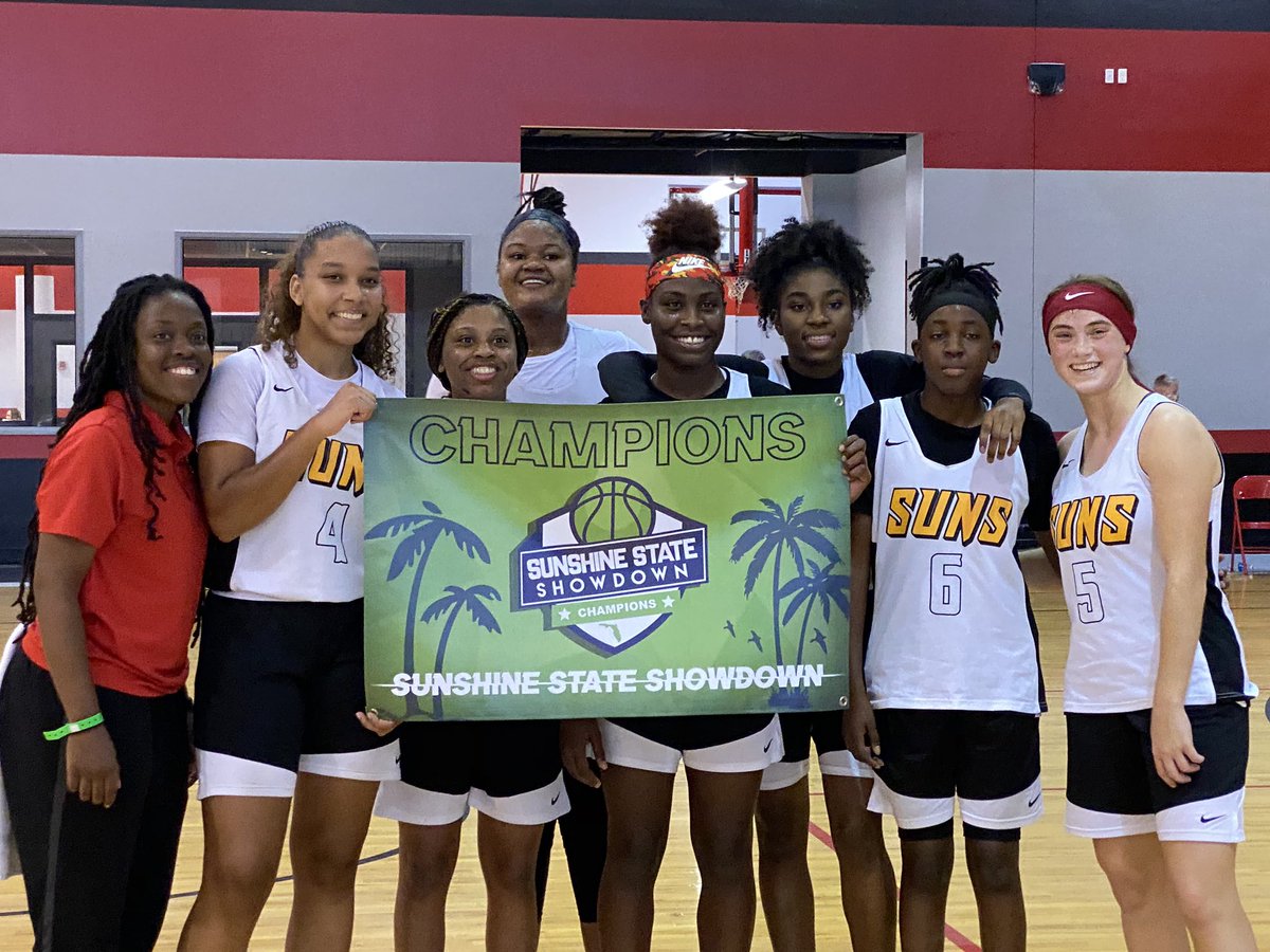 Coach_Bscott34's tweet photo. 7 Players, 5-0 on the weekend. #Champions A lot of the accolades comes to me first as the head coach and leader but Mann THESE KIDS give me everything and then some every game! They allow me to coach them hard and they are willing to run through a wall for me! #GOLDSQUAD #SUNSFAM https://t.co/muyakp7CV9