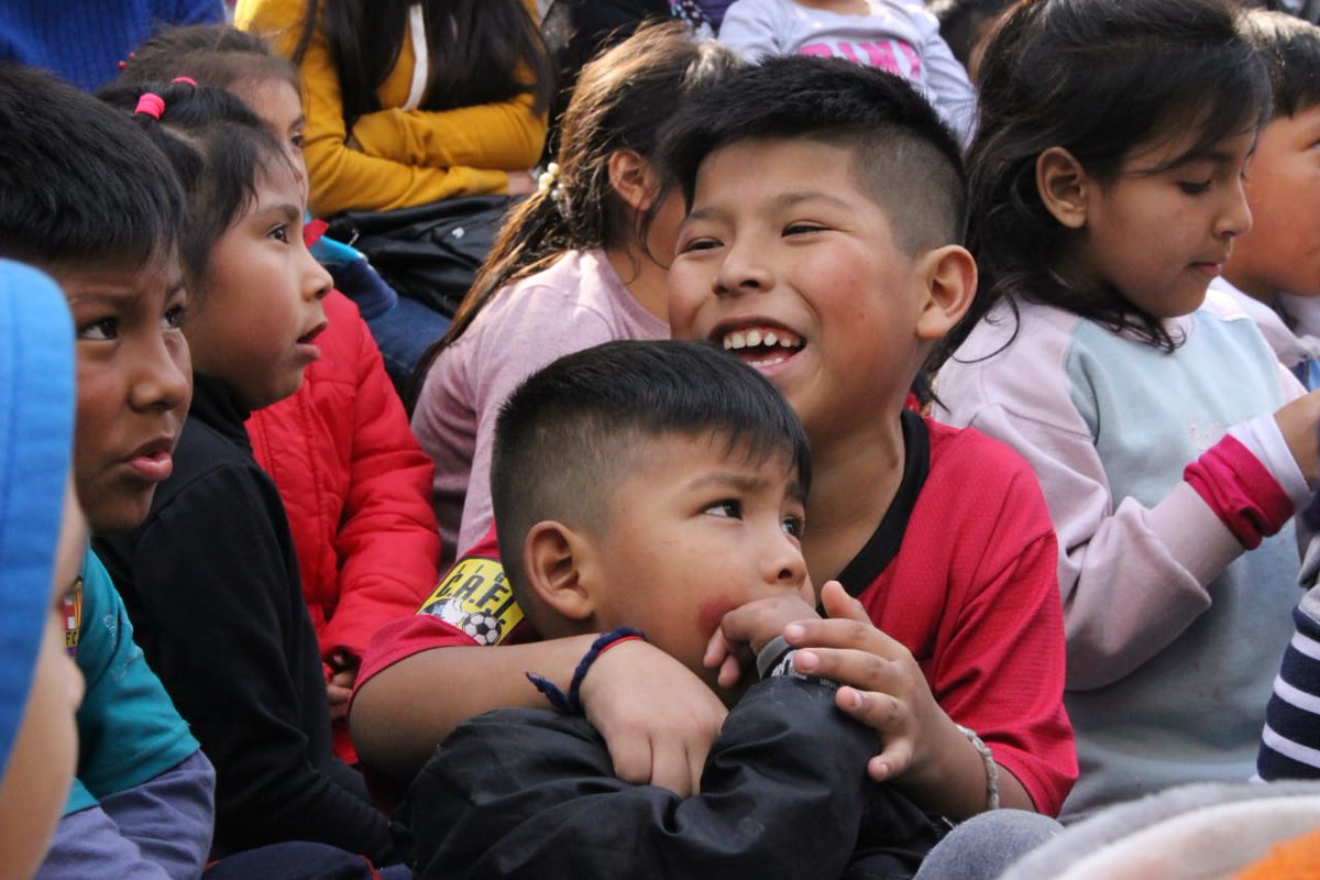 FPVenceremos's tweet photo. Por un país con infancias felices y sanas. 
Con los derechos al juego y a la educación garantizados.
Con las panzas llenas y los corazones contentos.
Luchamos por eso
#DiaDeLasInfancias #FelizDiaDeLasInfancias https://t.co/pftyjVUVlF