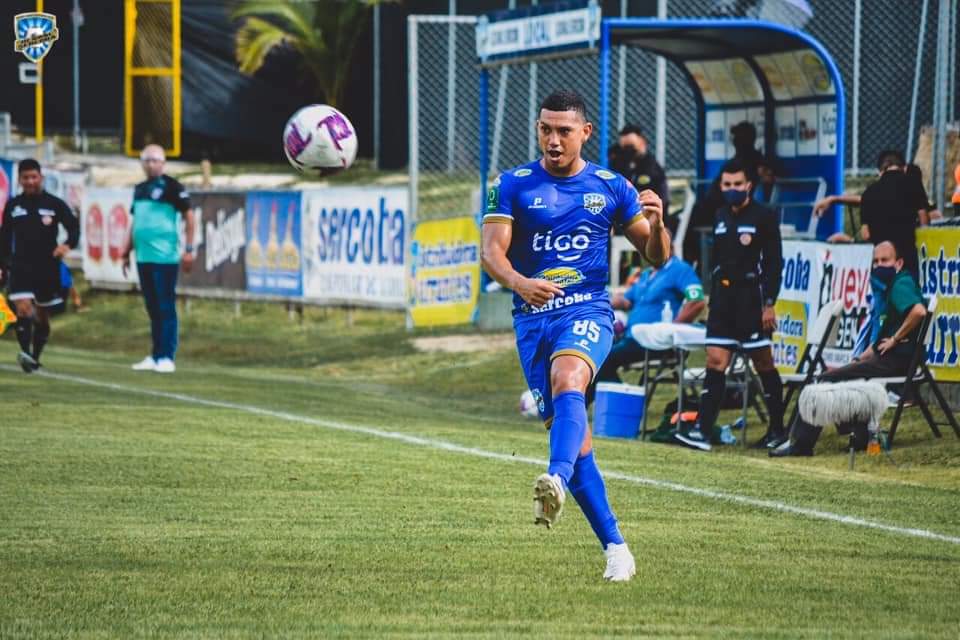 FutbolNica on Twitter: "🚀 #LegionariosNicas 🇳🇮 ➡️ Francisco Flores fue  TITULAR y jugó TODO el partido en la derrota de Jicaral 0-1 ante San Carlos  en la Liga Costarricense.… https://t.co/zpbIrBxT0p"