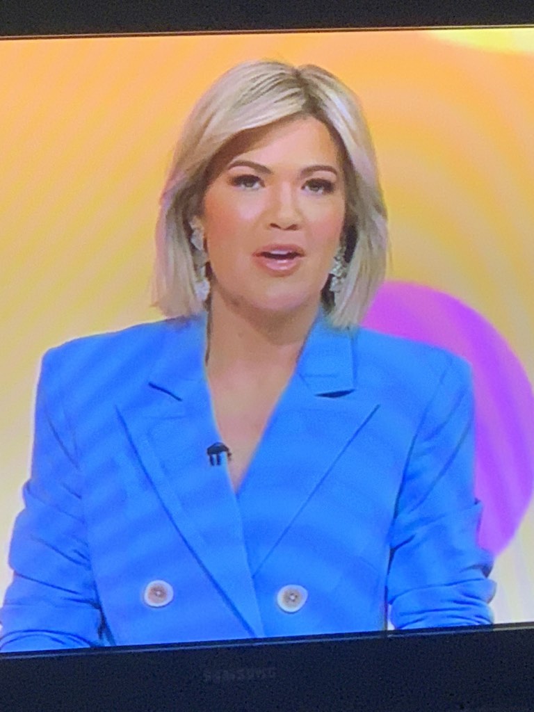 jlcd82's tweet photo. @SarahHarris @Studio10au #nipples https://t.co/57cw8zu3jF
