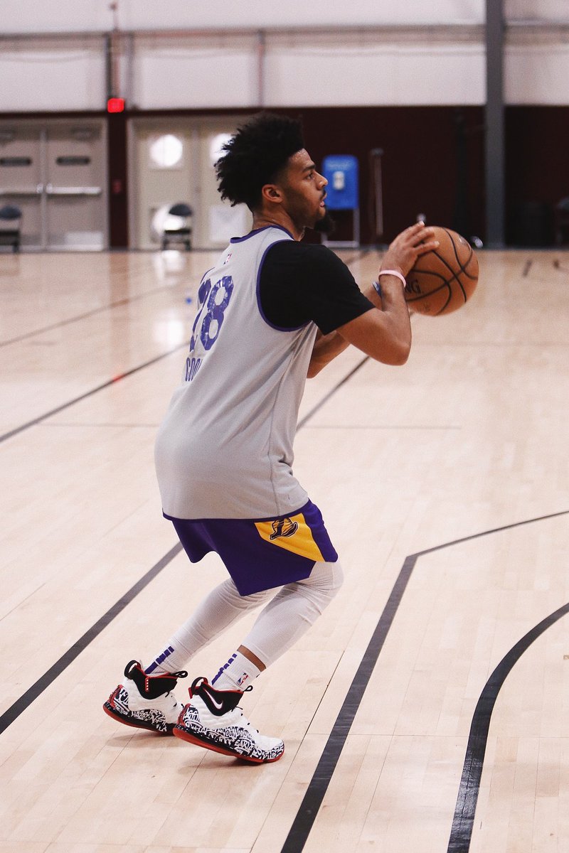 lebron wearing lebron 17