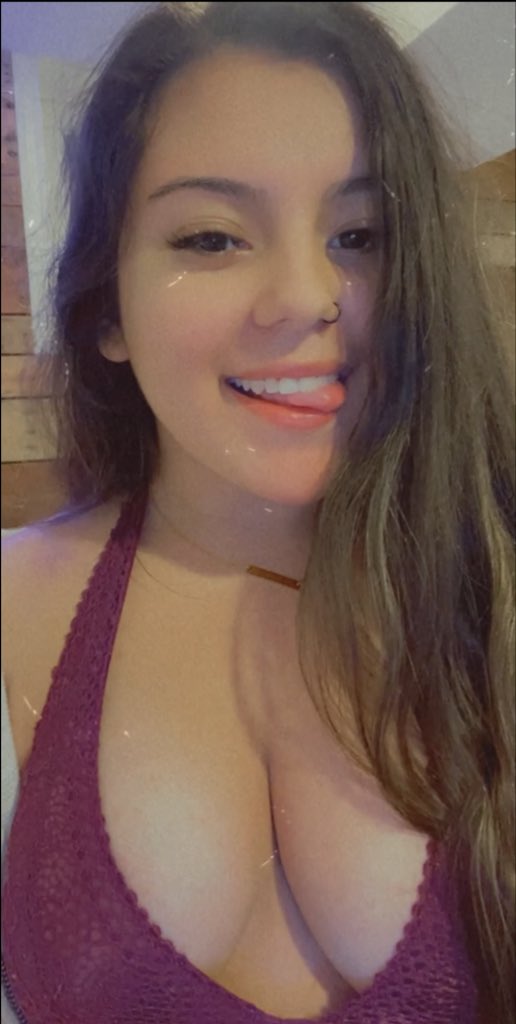 open if ur a female 💓😽