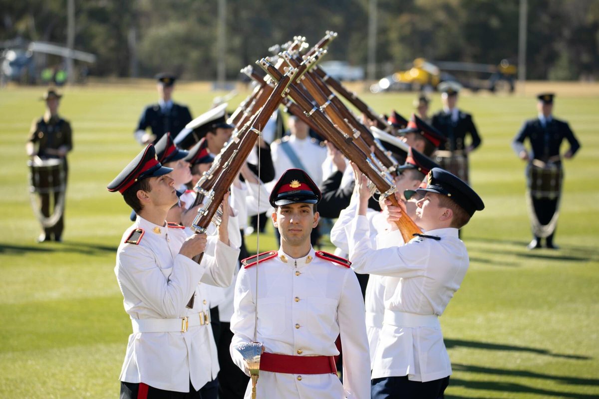 MattFreeman01's tweet photo. ADFA Open Day for 2020 has gone virtual. Take a look into life at the Academy
#ADFAOpenDay #ADFAOpenDay2020 #FutureLeaders #AusAirForce #RAAF #scienceweek #STEMsavinglives #solveitwithSTEM
https://t.co/WRRSh0qSjr https://t.co/6TCGE0ZwTd