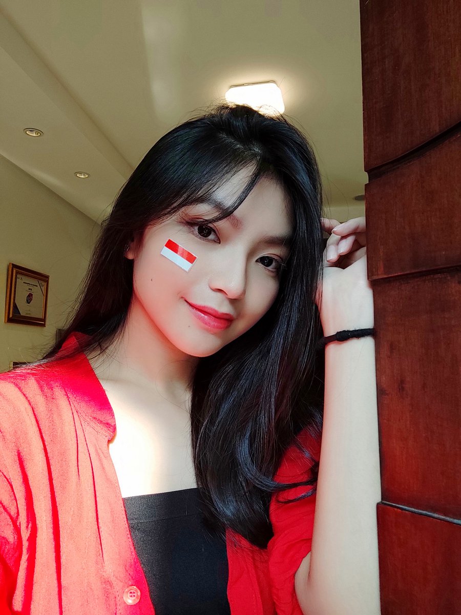 _shaniagracia31's tweet photo. #dirgahayuindonesia #HutRIKe75 https://t.co/u0uYU0Fpgo